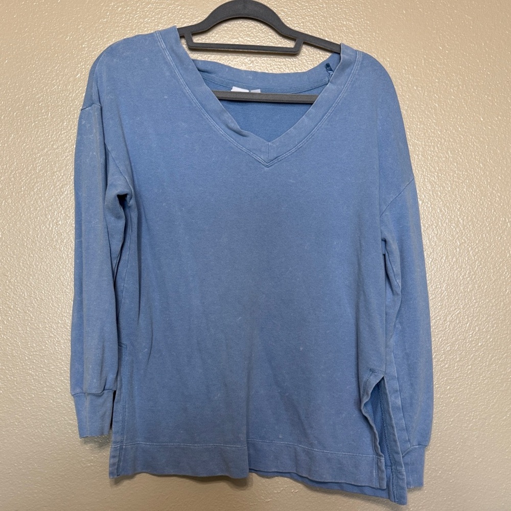 Blue V-Neck Long Sleeve Top